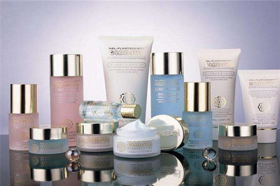 化妆品加盟投资分析 不同品牌与规模的费用全解析